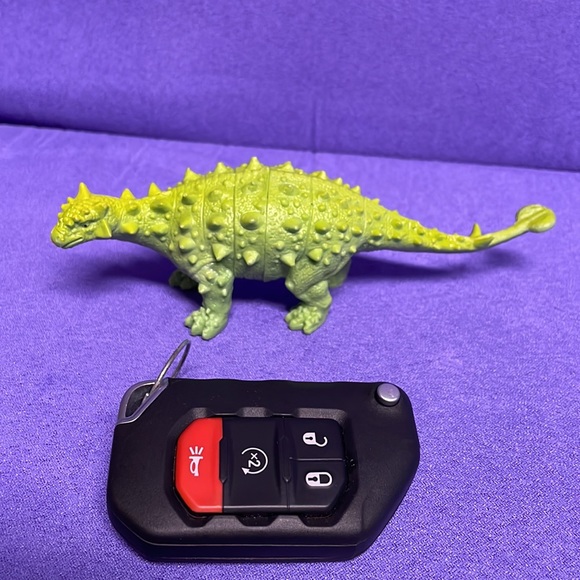 Set of 10 plastic dinosaurs. EUC. See individual pics for size reference. - Picture 2 of 9